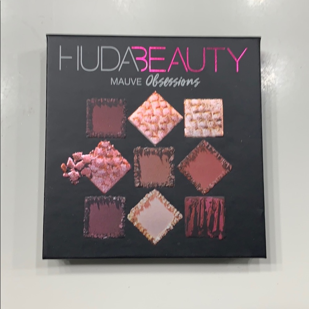 Huda Beauty Mauve Obsessions